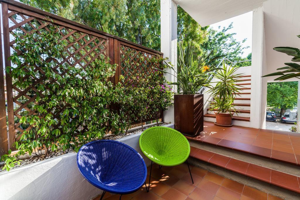 Hotel Residence Hibiscus La Caletta Exterior foto