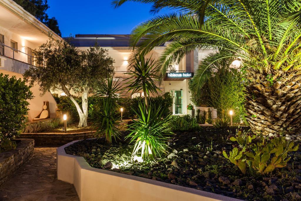 Hotel Residence Hibiscus La Caletta Exterior foto